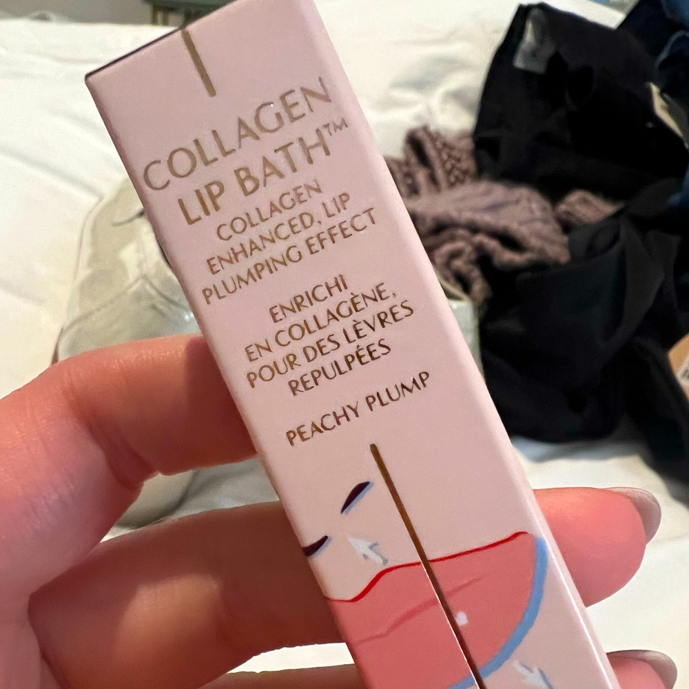 Charlotte Tilbury Collagen Lip Bath Gloss - Peachy Plump, NEW - Full Size